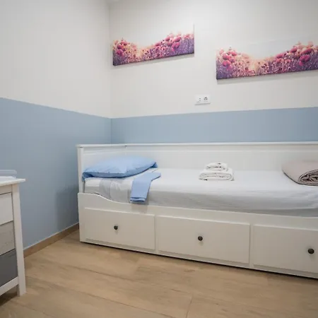 Orlando 85 Complex - Адехе