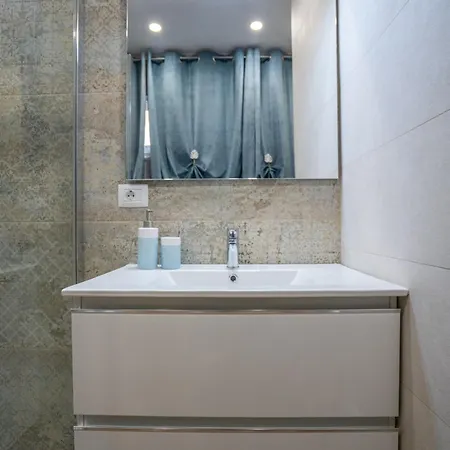 Orlando 85 Complex - Адехе