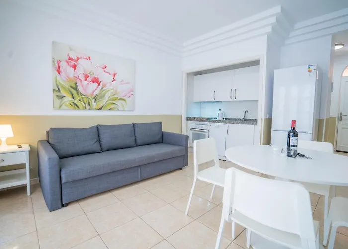 Orlando 85 Complex - Адехе