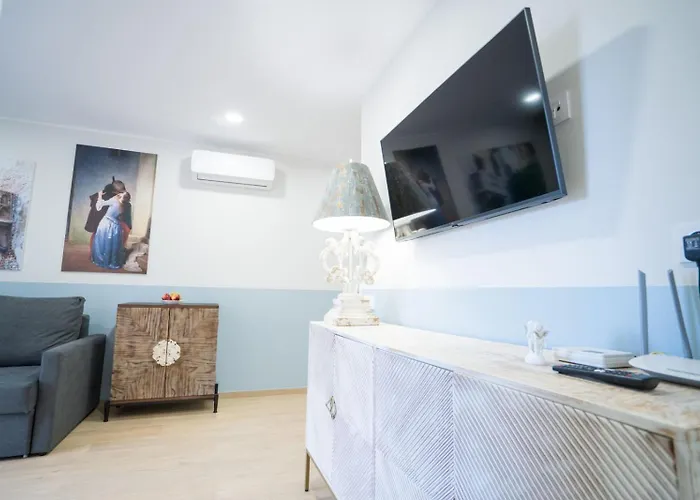 Orlando 85 Complex - Адехе